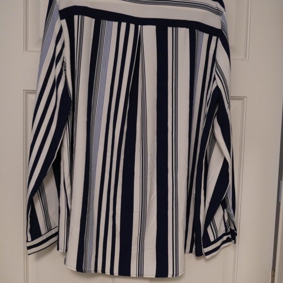 Navy & White Vertical Stripe Button Down Blouse Size 2XL Stretch Shirt - Picture 2 of 3